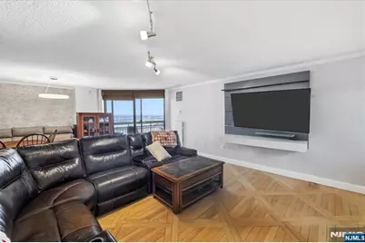 2208 Harmon Cove Tower, Secaucus, NJ 07094 - Photo 2