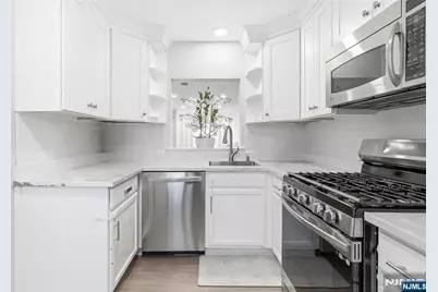 107 Adamecs Way 7 #7, South Amboy, NJ 08879 - Photo 8