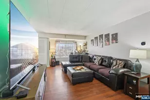 12 Iron Forge Square 12, Pompton Lakes, NJ 07442 - Photo 6