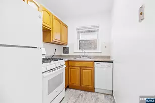 138 Clinton Pl 7C, Hackensack, NJ 07601 - Photo 6