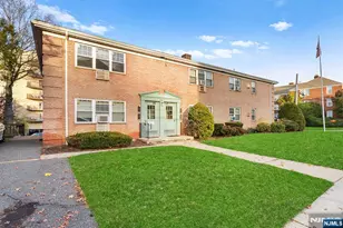 138 Clinton Pl 7C, Hackensack, NJ 07601 - Photo 1