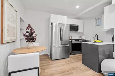 407 Park Avenue, Weehawken, NJ 07086 - Photo 2