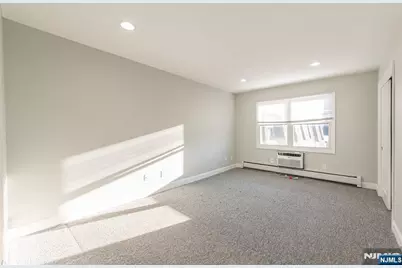 12 N End Drive, Secaucus, NJ 07094 - Photo 18