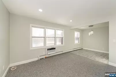 12 N End Drive, Secaucus, NJ 07094 - Photo 16