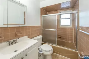 12 N End Dr, Secaucus, NJ 07094 - Photo 20