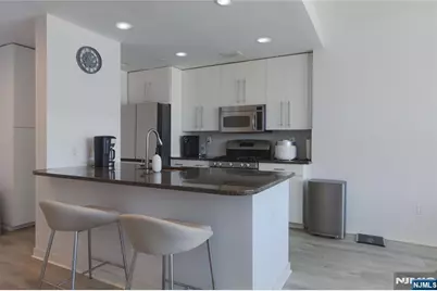800 12th Street 703 #703, Palisades Park, NJ 07650 - Photo 4