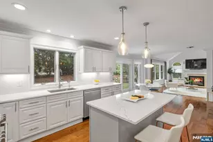 3 Stonewall Ct, Woodcliff Lake, NJ 07677 - Photo 8