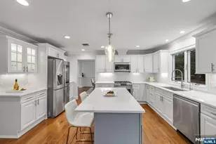 3 Stonewall Ct, Woodcliff Lake, NJ 07677 - Photo 4