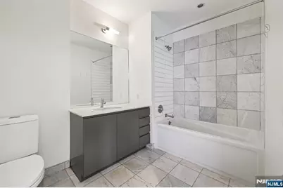 2 Executive Drive 802 #802, Fort Lee, NJ 07024 - Photo 12