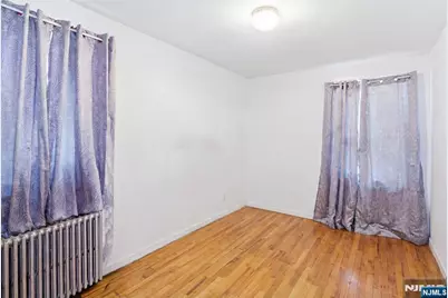 52 Oak Avenue, Irvington, NJ 07111 - Photo 10