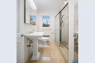 133 Cleveland Avenue, Hasbrouck Heights, NJ 07604 - Photo 6