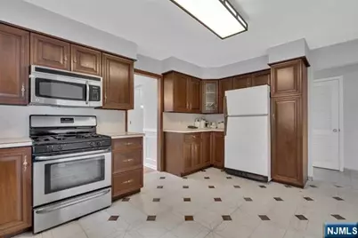 849 Elizabeth Street 1 #1, Ridgefield, NJ 07657 - Photo 14