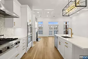 16 Regency Pl 16, Weehawken, NJ 07086 - Photo 4