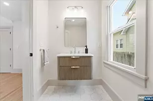 1096 Margaret St, Teaneck Township, NJ 07666 - Photo 8