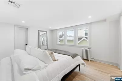 1096 Margaret Street, Teaneck Township, NJ 07666 - Photo 14