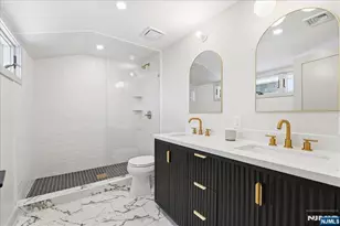 1096 Margaret St, Teaneck Township, NJ 07666 - Photo 16