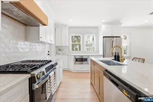 1096 Margaret St, Teaneck Township, NJ 07666 - Photo 2