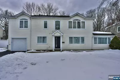 53 Lockwood Drive, Waldwick, NJ 07463 - Photo 2