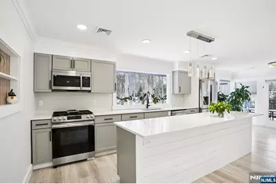 56 Pinehill Drive, Upper Saddle River, NJ 07458 - Photo 16