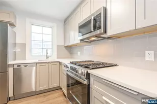 811 Inwood Terrace, Fort Lee, NJ 07024 - Photo 8