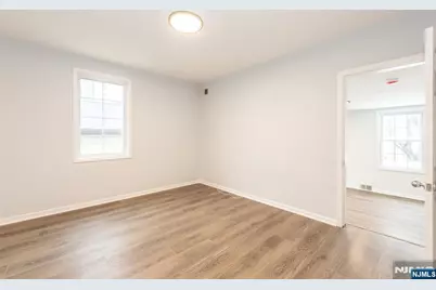 811 Inwood Terrace, Fort Lee, NJ 07024 - Photo 6