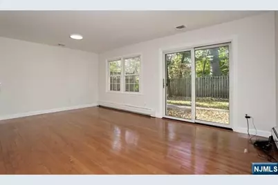 8 Crestwood Mews, Allendale, NJ 07401 - Photo 8