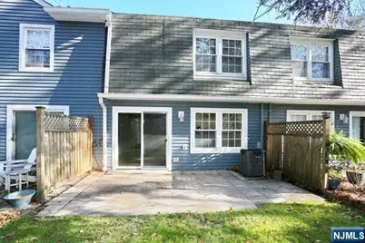 8 Crestwood Mews, Allendale, NJ 07401 - Photo 20