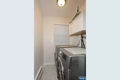 8 Crestwood Mews, Allendale, NJ 07401 - Photo 6