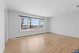 7 Sterling Pl 1, Edgewater, NJ 07020 - Photo 18