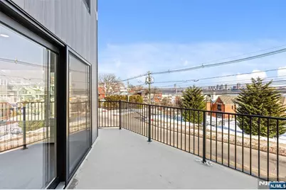 7 Sterling Place 1 #1, Edgewater, NJ 07020 - Photo 8