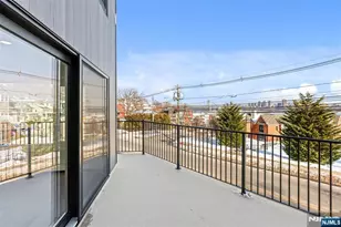 7 Sterling Pl 1, Edgewater, NJ 07020 - Photo 8