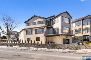 7 Sterling Pl 1, Edgewater, NJ 07020 - Photo 1