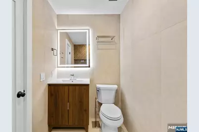 7 Sterling Place 1 #1, Edgewater, NJ 07020 - Photo 32