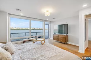 3 Somerset 113, Edgewater, NJ 07020 - Photo 20