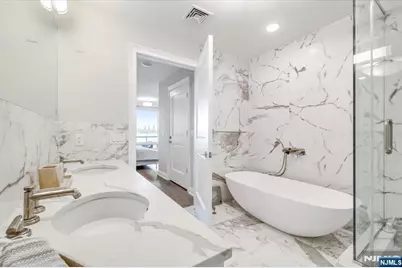 3 Somerset 113 #113, Edgewater, NJ 07020 - Photo 24