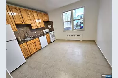 249 Riverview Place C #C, Cliffside Park, NJ 07010 - Photo 4