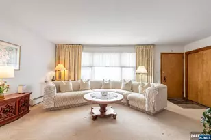 27 Madison Ave, Rochelle Park Township, NJ 07662 - Photo 2