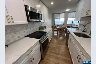 300 Winston Drive 2118 #2118, Cliffside Park, NJ 07010 - Photo 2