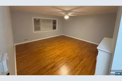 47 Cooper Street, Bergenfield, NJ 07621 - Photo 4