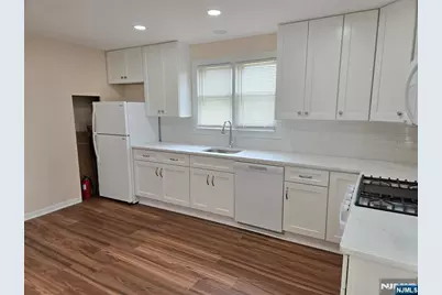 9 Wadsworth Street 2 #2, Wallington, NJ 07057 - Photo 4