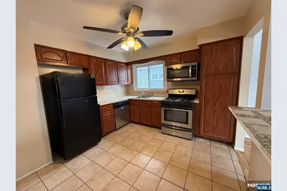 17 Daka Court 2 #2, Bloomfield, NJ 07003 - Photo 6