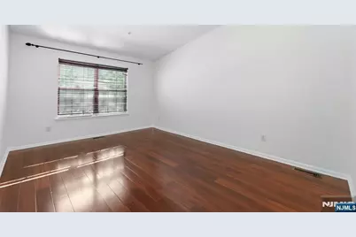 402 Dalton Court, Denville, NJ 07834 - Photo 18