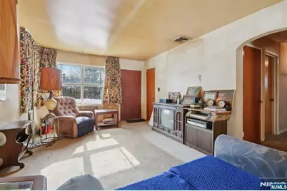 261 Idaho Street, Paramus, NJ 07652 - Photo 6