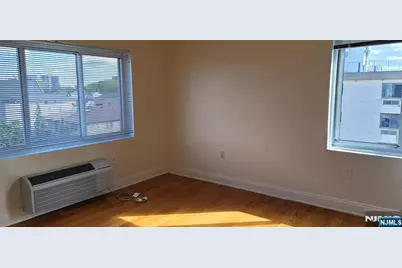 411 E Brinkerhoff Avenue 112 #112, Palisades Park, NJ 07650 - Photo 18