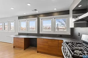 7 Sterling Pl 2, Edgewater, NJ 07020 - Photo 12