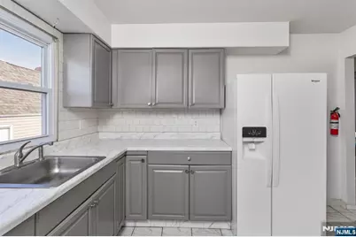 214 Morris Street, Fairview, NJ 07022 - Photo 18