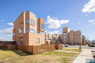 316 Nelson Ct, Edgewater, NJ 07020 - Photo 1