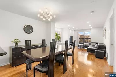 316 Nelson Court, Edgewater, NJ 07020 - Photo 4