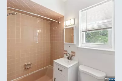 239 Crescent Lane 1 #1, Cliffside Park, NJ 07010 - Photo 10