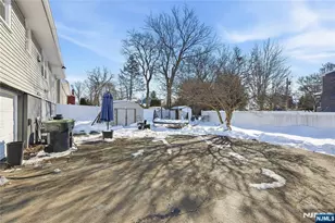 196 Merritt Ave, Bergenfield, NJ 07621 - Photo 18